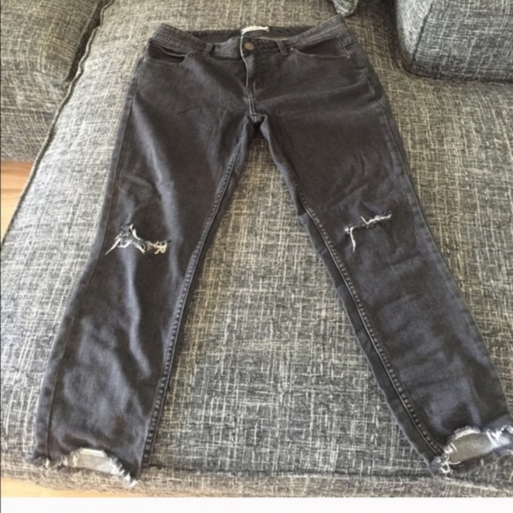 Free People Grey Cropped Ripped Jeans  Size 30